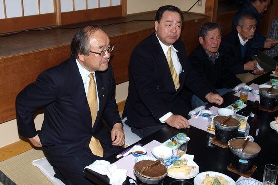 地元市議会議員の増田前市議会議長と