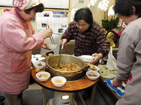 本宿・本城地区：いつもの定番「おでん」です。