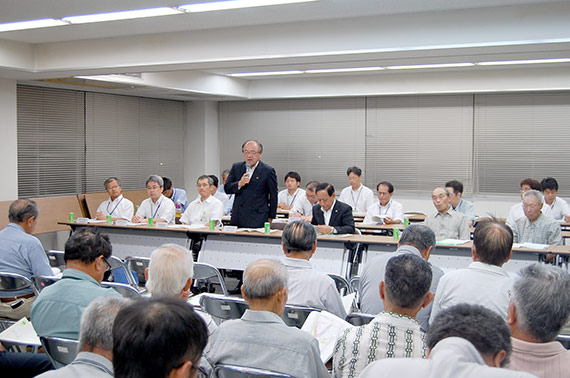 総会の様子